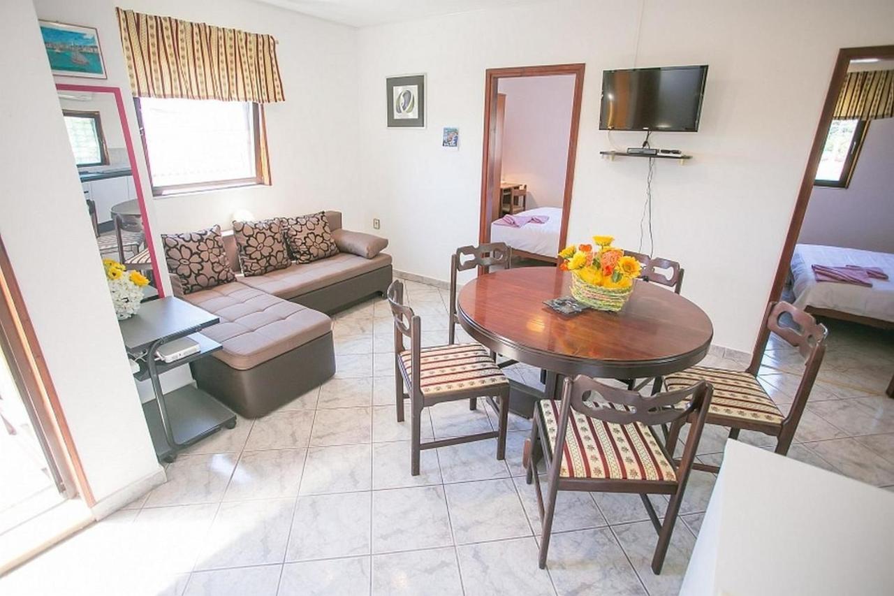 Apartments Materada โปเรช ภายนอก รูปภาพ